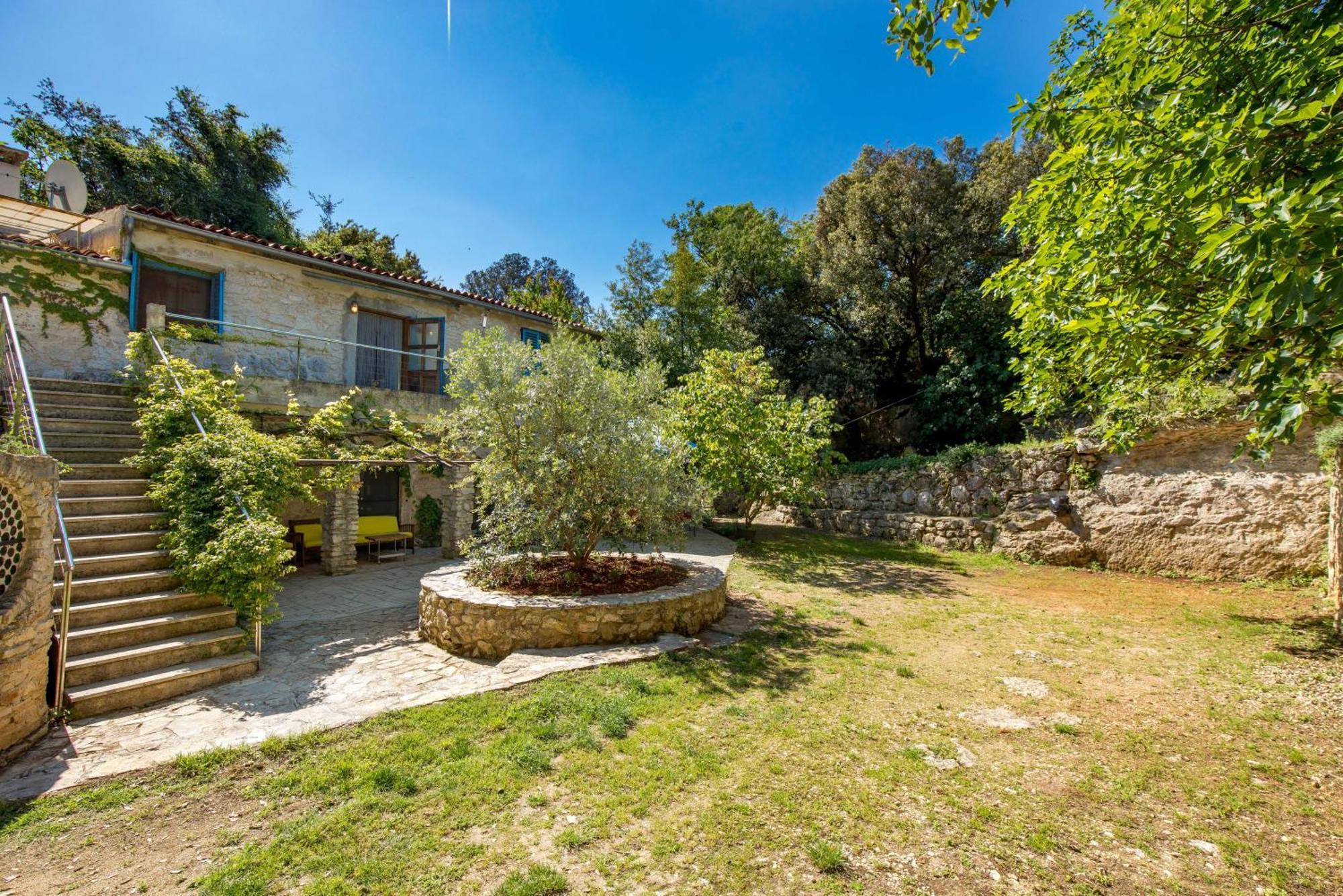 Holiday House Cave Romana Pula Buitenkant foto